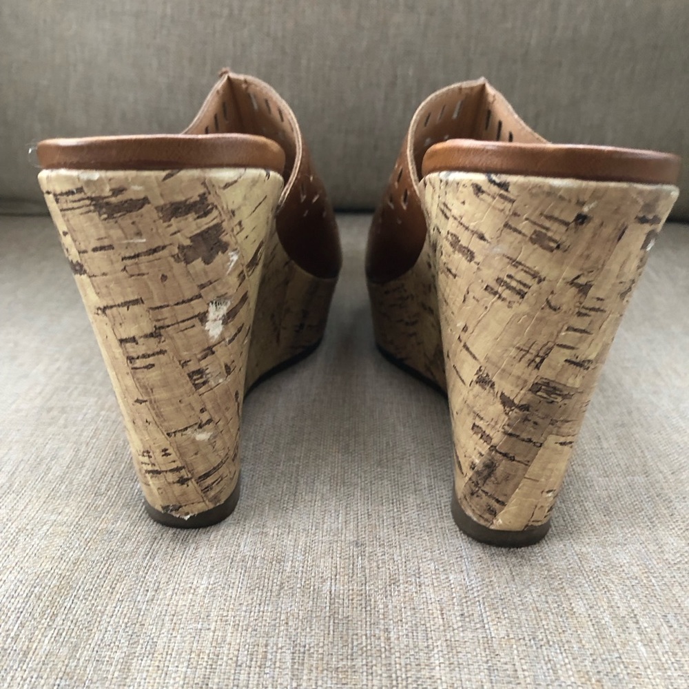 Mudd Cork Platform Wedge Heels. Size 7. - Picture 4 of 12